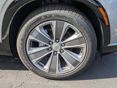 2026 Cadillac VISTIQ Luxury