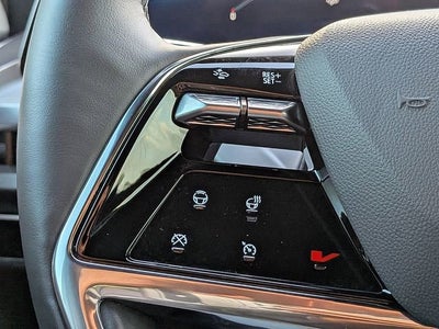 2026 Cadillac VISTIQ Luxury