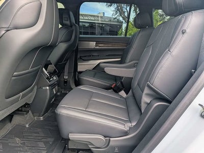 2027 Cadillac VISTIQ Sport