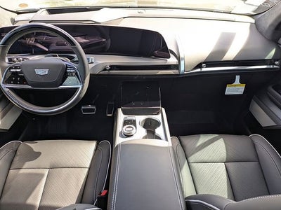 2026 Cadillac VISTIQ Platinum