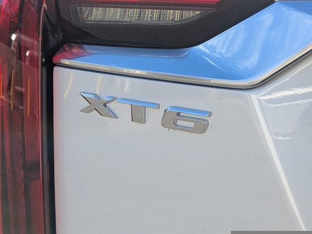 2025 Cadillac XT6 Luxury