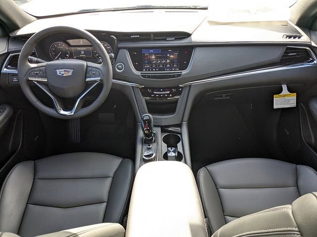 2025 Cadillac XT6 Luxury