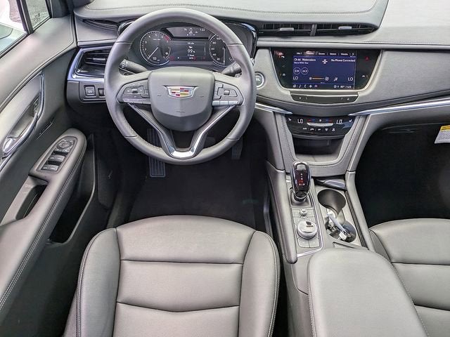 2025 Cadillac XT6 Luxury