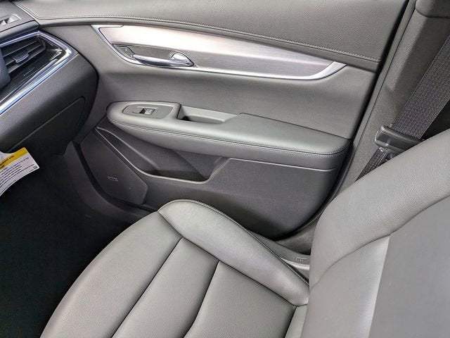 2025 Cadillac XT6 Luxury