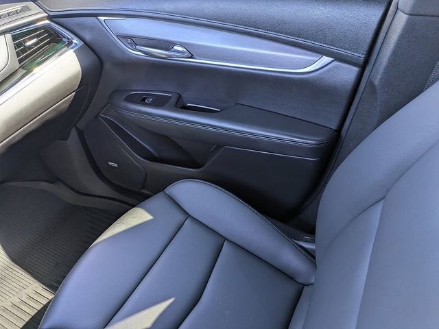 2025 Cadillac XT6 Luxury