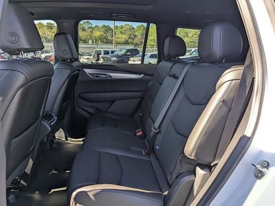 2025 Cadillac XT6 Luxury