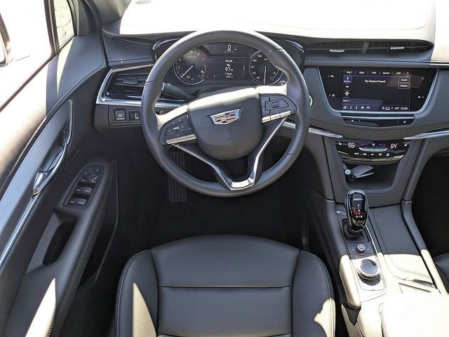 2025 Cadillac XT6 Luxury