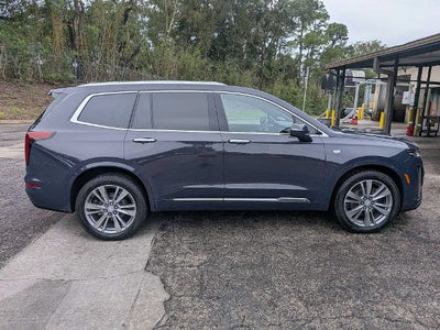 2025 Cadillac XT6 Premium Luxury
