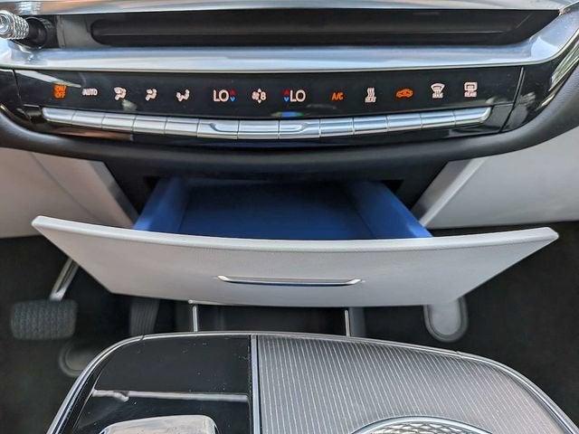 2024 Cadillac LYRIQ Luxury 1