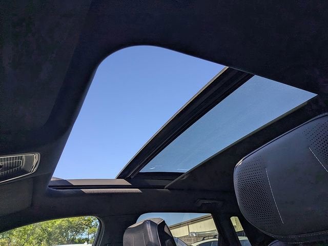 2024 Cadillac LYRIQ Luxury 3