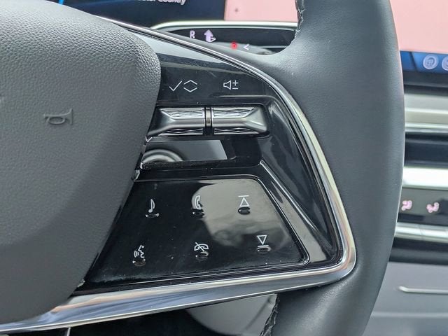 2024 Cadillac LYRIQ Sport 3