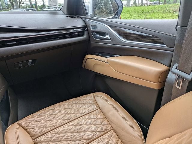 2022 Cadillac Escalade Premium Luxury