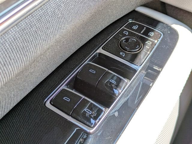 2026 Cadillac ESCALADE IQ Luxury