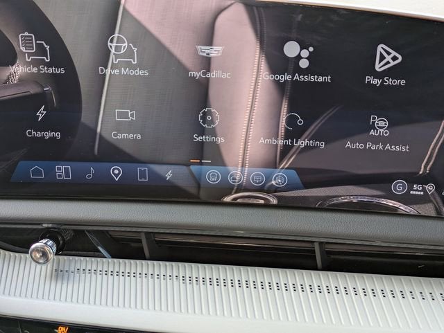 2026 Cadillac OPTIQ Premium Luxury