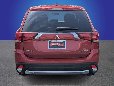 2017 Mitsubishi Outlander ES