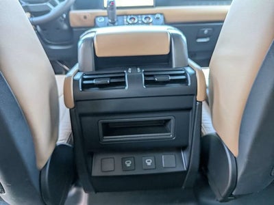 2025 Land Rover Defender X-Dynamic SE