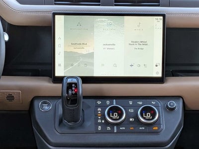 2025 Land Rover Defender X-Dynamic SE