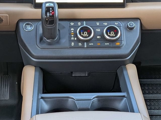 2025 Land Rover Defender X-Dynamic SE
