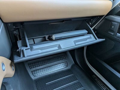 2025 Land Rover Defender X-Dynamic SE