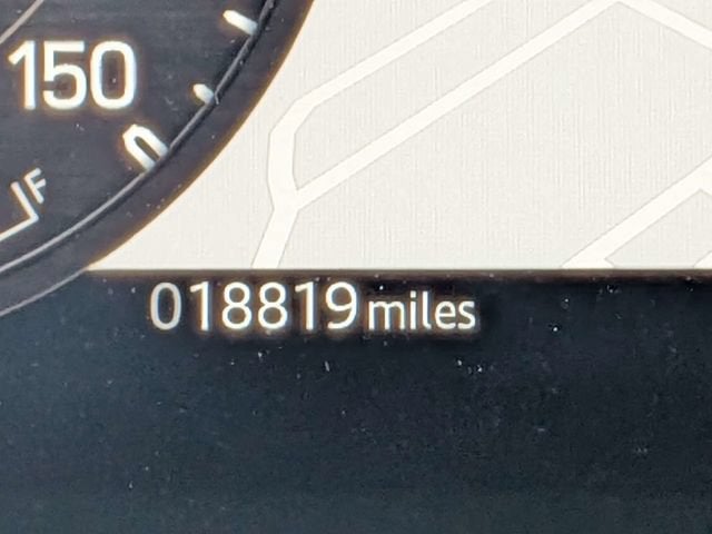 2025 Land Rover Defender X-Dynamic SE