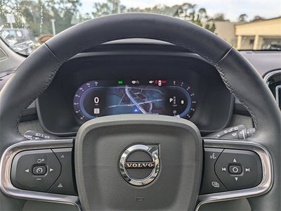 2023 Volvo XC40 Plus Dark Theme