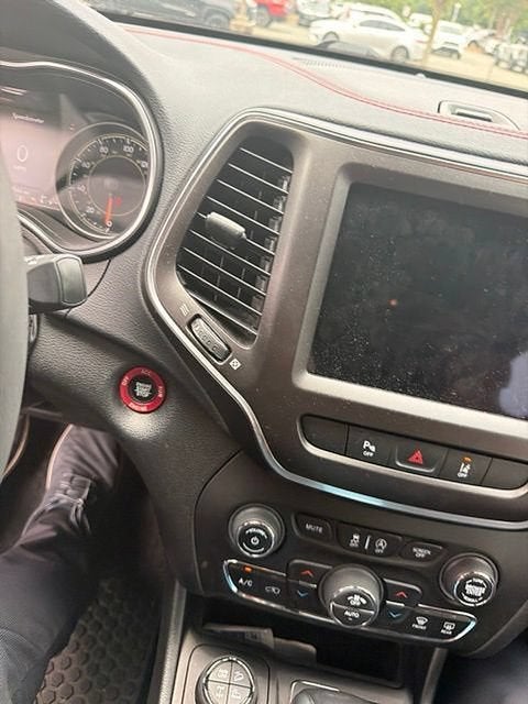 2022 Jeep Cherokee Trailhawk