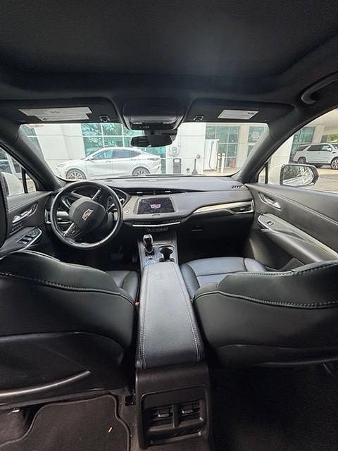 2023 Cadillac XT4 FWD Premium Luxury