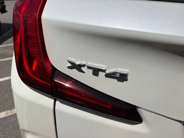 2023 Cadillac XT4 FWD Premium Luxury