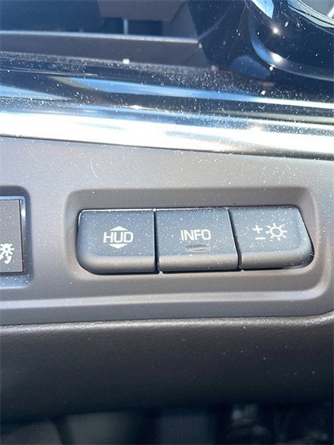 2025 Cadillac XT6 Sport