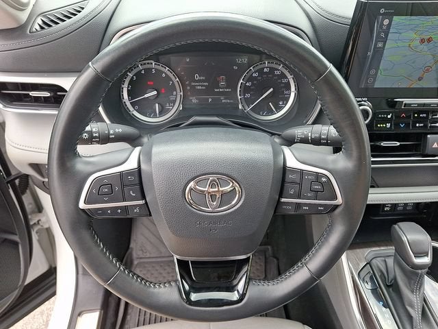 2022 Toyota Highlander Platinum