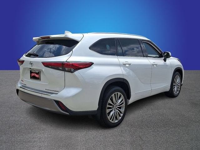 2022 Toyota Highlander Platinum