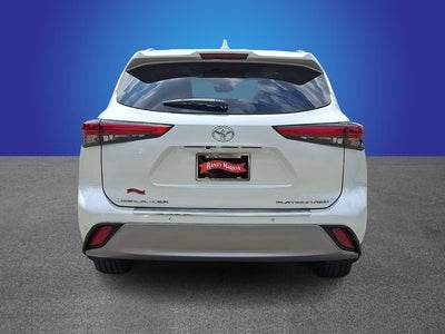 2022 Toyota Highlander Platinum