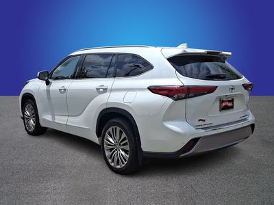 2022 Toyota Highlander Platinum