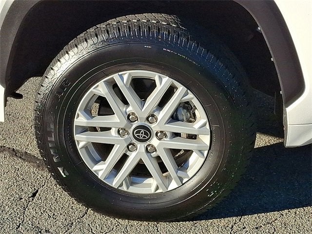 2023 Toyota Tundra 4WD SR5