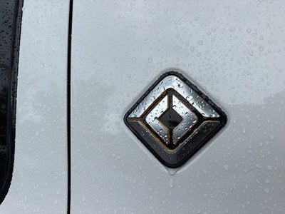 2025 RIVIAN R1S Adventure