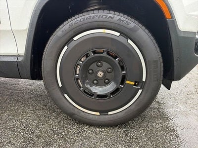 2025 RIVIAN R1S Adventure