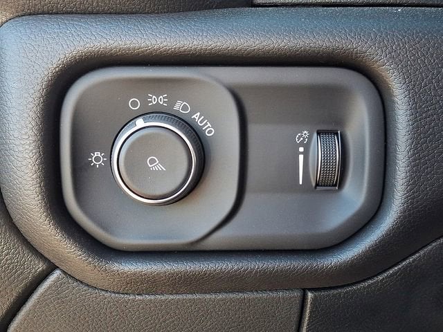 2024 RAM 2500 Tradesman Regular Cab 4x4 8' Box