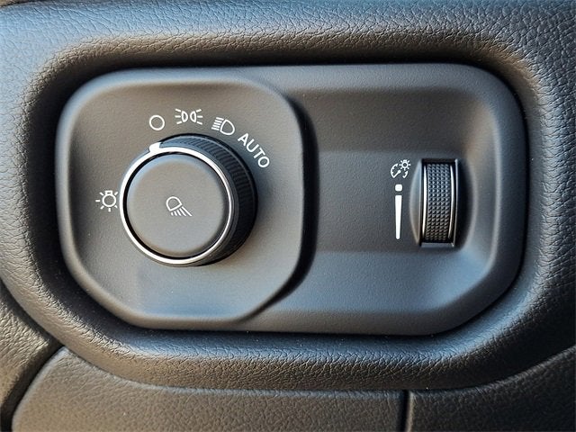 2024 RAM 2500 Tradesman Regular Cab 4x4 8' Box