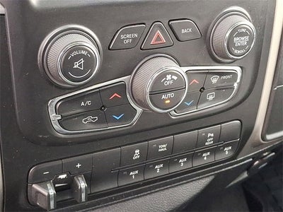 2018 RAM 2500 SLT Crew Cab 4x4 8' Box