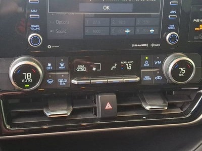 2021 Toyota Highlander LE