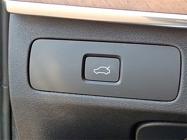 2023 Volvo XC90 B6 Plus 7-Seater