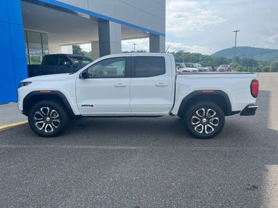 2024 GMC Canyon AT4