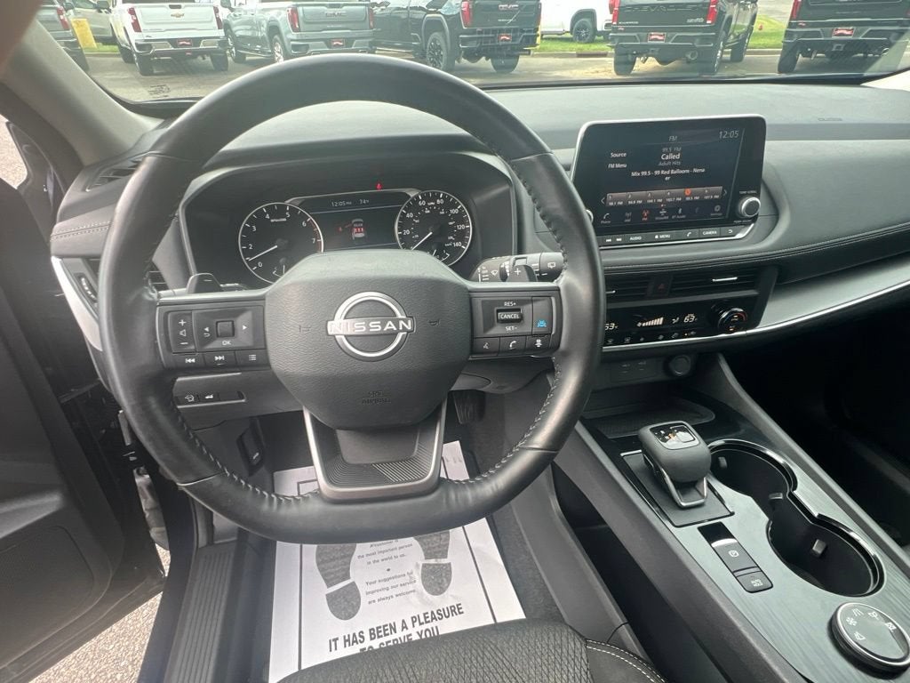 2025 Nissan Rogue SV