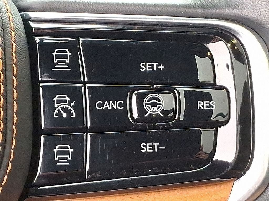 2022 Jeep Grand Wagoneer Series III