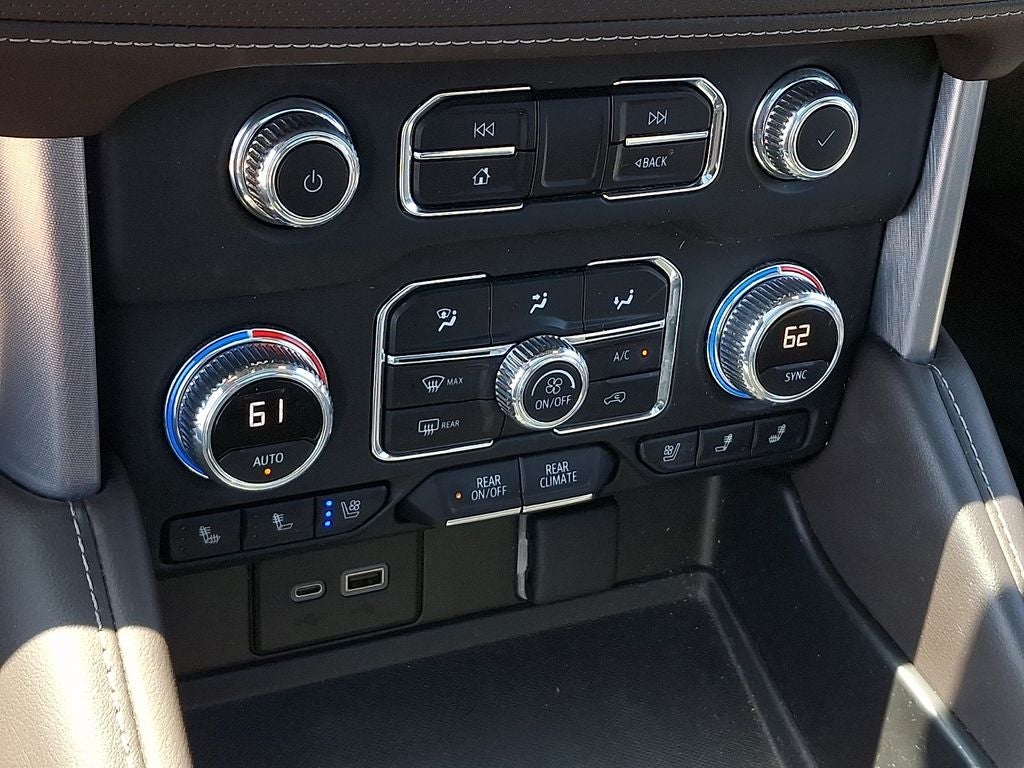 2023 GMC Yukon XL SLT
