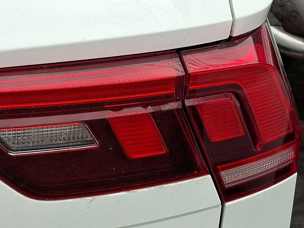 2021 Volkswagen Tiguan 2.0T SE R-Line Black