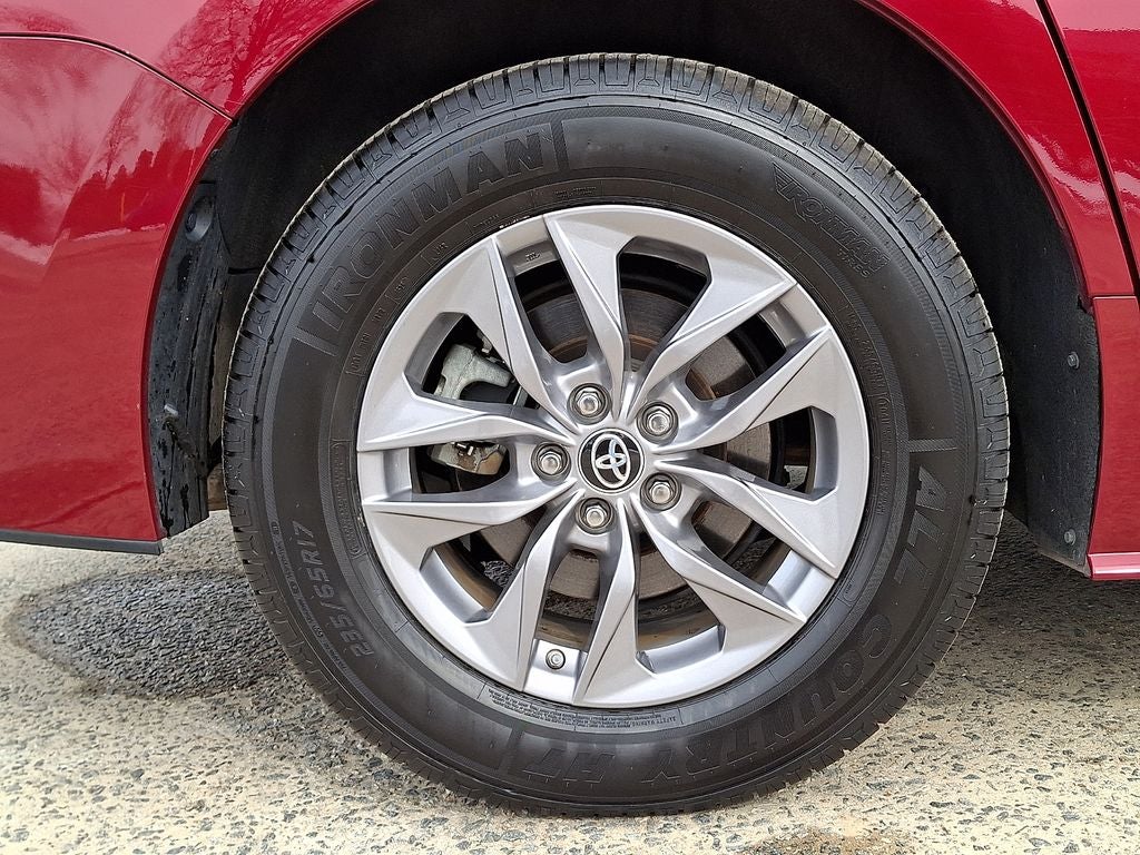 2023 Toyota Sienna XLE 7 Passenger