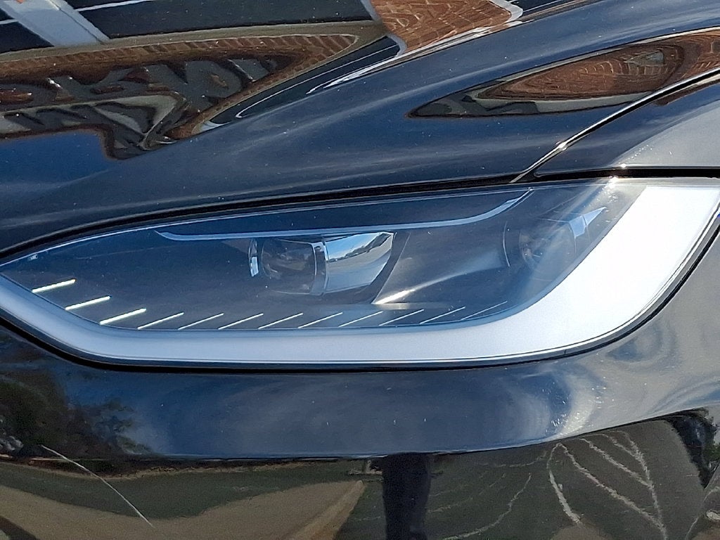 2025 Tesla Model X Base
