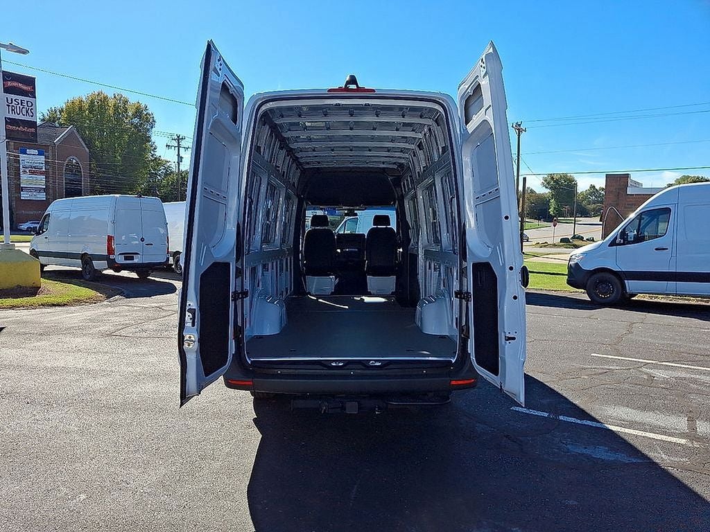 2025 Mercedes-Benz Sprinter 2500 Cargo 170 WB High Roof