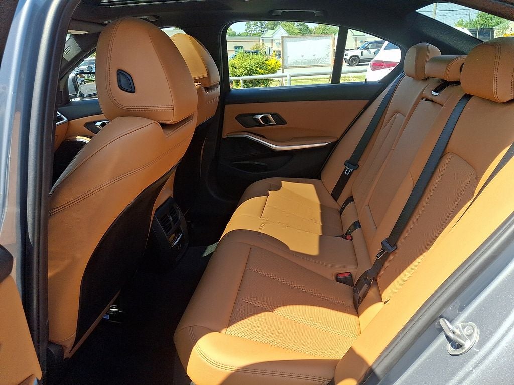 2025 BMW 3 Series 330i xDrive